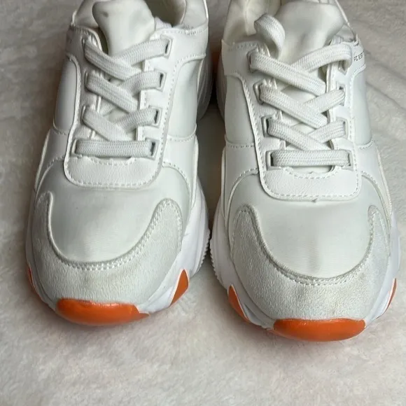 French connection Riley Sneakers/Shoes Sz 7 White Orange Low top Lace up