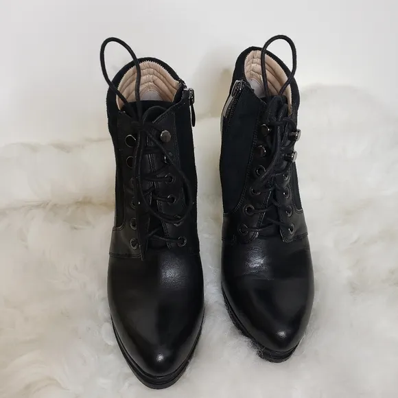 French Connection Sarina Lace Up Bootie Leather Ankle Padded Boots Mobwife Gloss