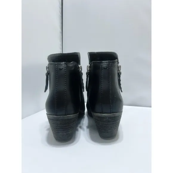 Frye Judith Double Zip Leather Ankle Boots in Black