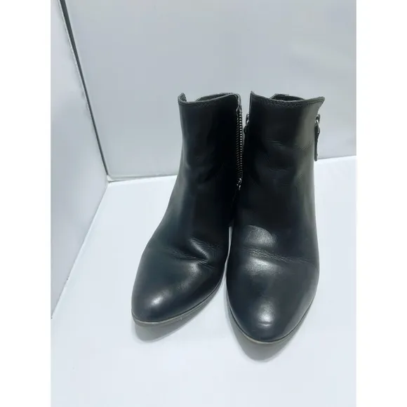 Frye Judith Double Zip Leather Ankle Boots in Black