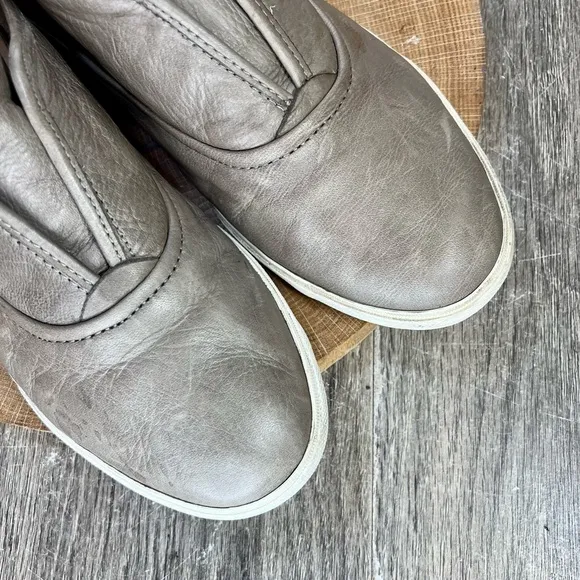 *FRYE | Mindy Slip-On Leather Sneaker Shoes in Tan Brown Size 9.5