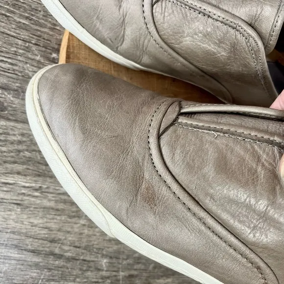 *FRYE | Mindy Slip-On Leather Sneaker Shoes in Tan Brown Size 9.5