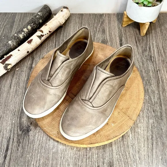 *FRYE | Mindy Slip-On Leather Sneaker Shoes in Tan Brown Size 9.5
