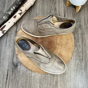 *FRYE | Mindy Slip-On Leather Sneaker Shoes in Tan Brown Size 9.5