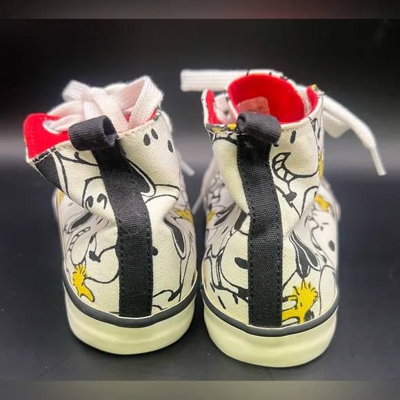 Gap/‎ Peanuts Collaboration- High-Top Sneakers - White/Yellow, Size:11 Toddler