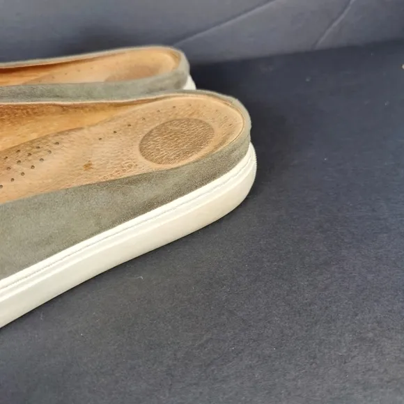 Gentle Souls By Kenneth Cole Rory Tassel Gray Suede Slip On Mule Loafer Wmn 11M
