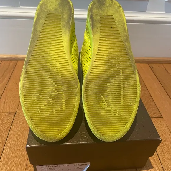 GENTLY USED AUTHENTIC GUCCI CALFSKIN CODA HIGH TOP NEON SNEAKERS SIZE 37.5/7.5