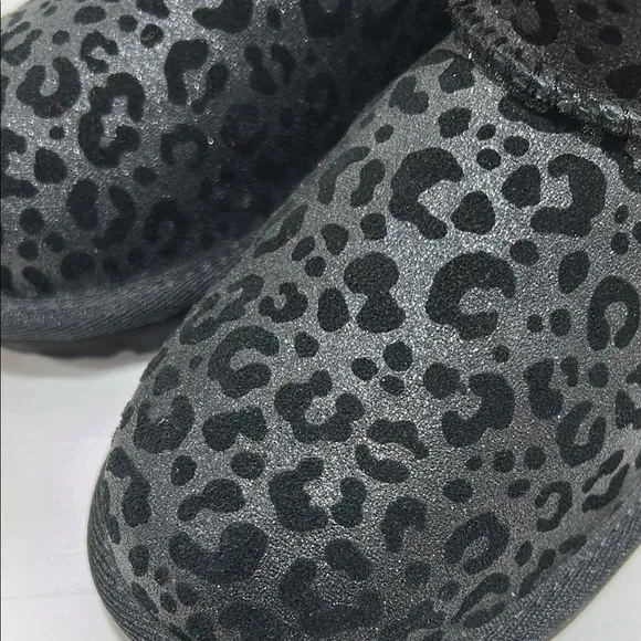Girls Black Leopard Print Boots used once size 13 Girls GUC