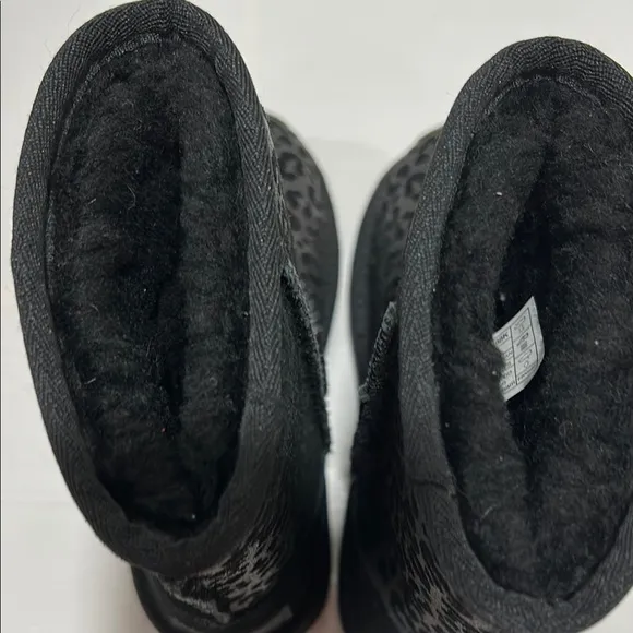 Girls Black Leopard Print Boots used once size 13 Girls GUC