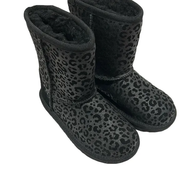 Girls Black Leopard Print Boots used once size 13 Girls GUC