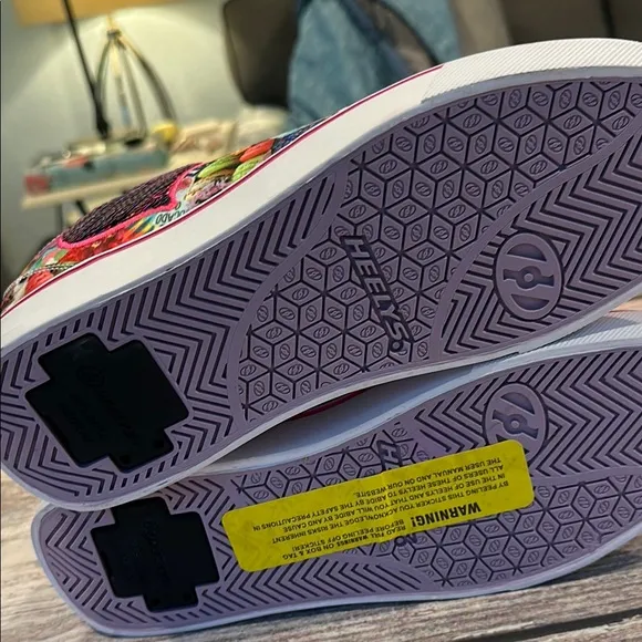 Girls Heelys Little Kid (Sz 8) and Big Kid (Sz 9) Pro 20 Print Sneakers • NWT!