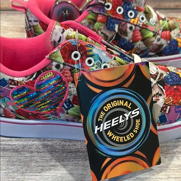 Girls Heelys Little Kid (Sz 8) and Big Kid (Sz 9) Pro 20 Print Sneakers • NWT!