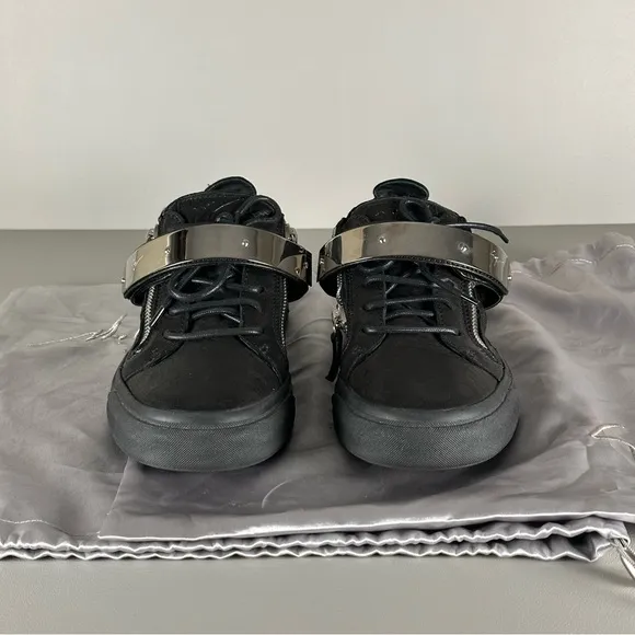Giuseppe Zanotti Homme Single Clasp Buckle Low Top Black Leather Sneakers
