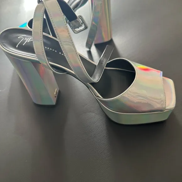 Giuseppe zanotti platform shoes .EXCELLENT condition.US 9 -9.5