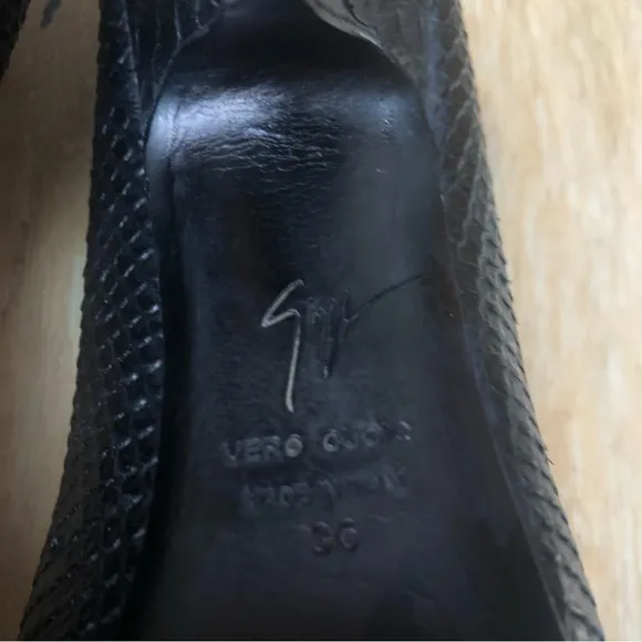 Giuseppe Zanotti snake embossed black peep toe platform shoes size 36//6…