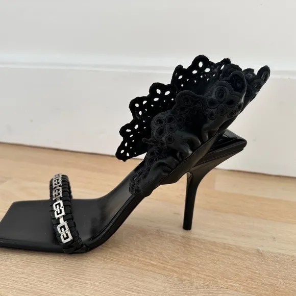 Givenchy- G Woven Lambskin Chain Ruffle Sandals 38.5