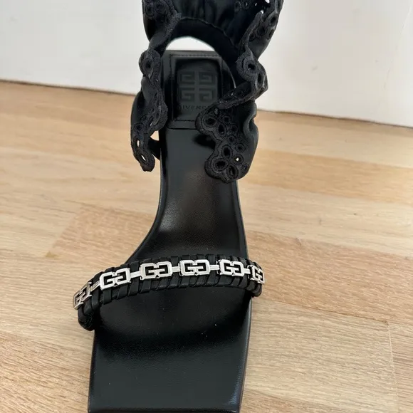 Givenchy- G Woven Lambskin Chain Ruffle Sandals 38.5