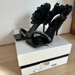 Givenchy- G Woven Lambskin Chain Ruffle Sandals 38.5