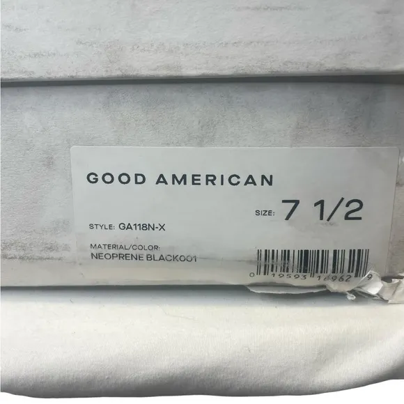Good‎ American Black Heeled Boots Sleek Design