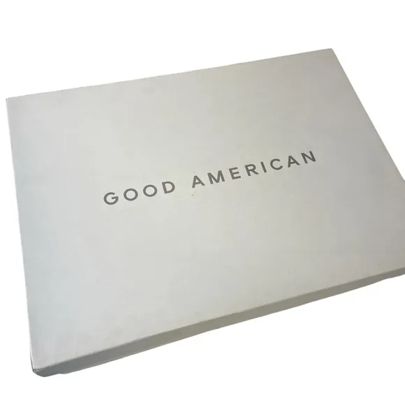 Good‎ American Black Heeled Boots Sleek Design