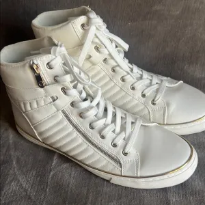 Guess White High-Top Athletic Sneakers with Quilted Design