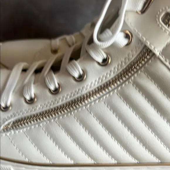 Guess White High-Top Athletic Sneakers with Quilted Design
