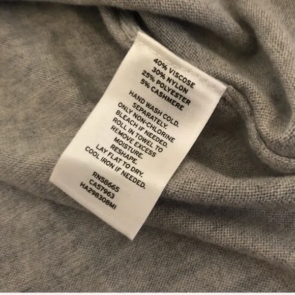 Halogen gray cashmere blend zip back tunic sweater