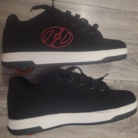 HEELYS Unisex-Child Low-top Trainers- Lightly used - Sz 7
