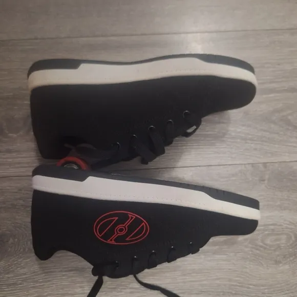 HEELYS Unisex-Child Low-top Trainers- Lightly used - Sz 7