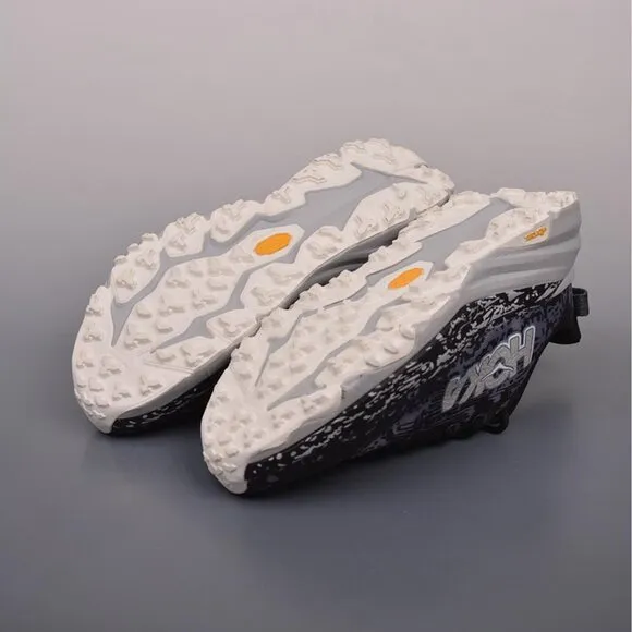 Hoka One One M Speedgoat 6 Low Top Running Shoes