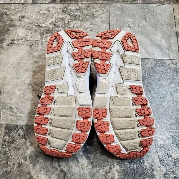 Hoka One One Gavoita 2 Running Shoe Coral /Gray Woman's 6.5