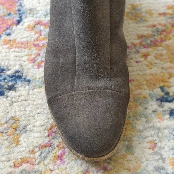 Hoss Intropia Classic Suede Leather Round Toe Block Heel Ankle Booties Gray 38