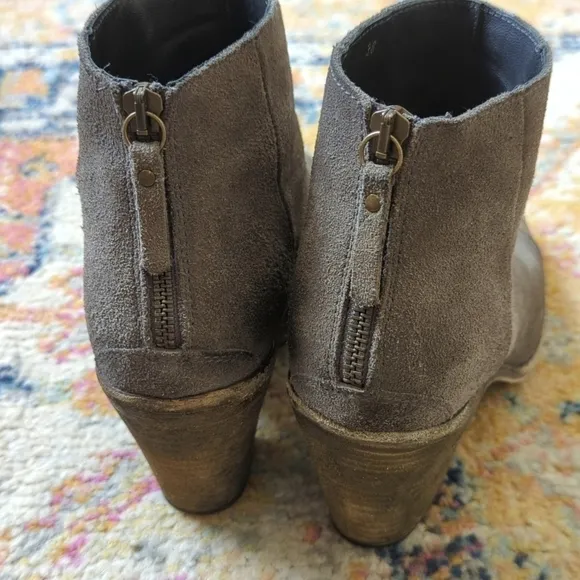 Hoss Intropia Classic Suede Leather Round Toe Block Heel Ankle Booties Gray 38