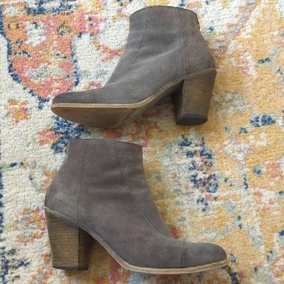 Hoss Intropia Classic Suede Leather Round Toe Block Heel Ankle Booties Gray 38