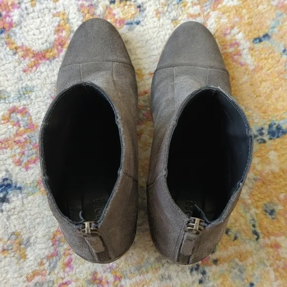 Hoss Intropia Classic Suede Leather Round Toe Block Heel Ankle Booties Gray 38