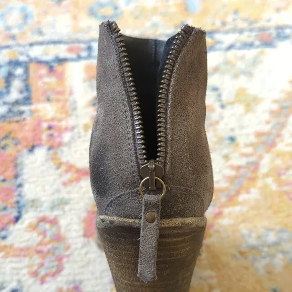 Hoss Intropia Classic Suede Leather Round Toe Block Heel Ankle Booties Gray 38