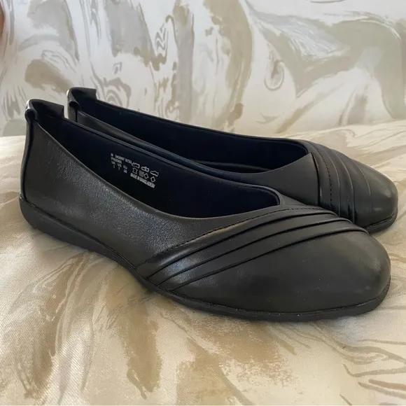 HOTTER London Black Robyn II Leather Casual Slip On Shoes US Size 7 NIB