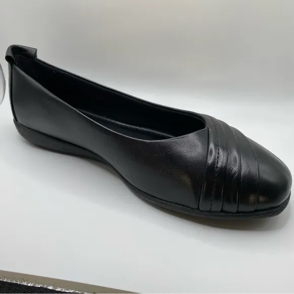 HOTTER London Black Robyn II Leather Casual Slip On Shoes US Size 7 NIB