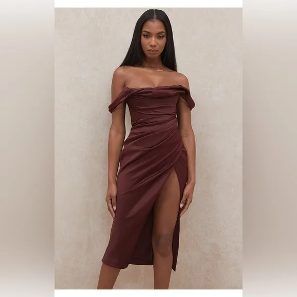 HOUSE OF CB / Rhoda Off the Shoulder Corset Dress brown raisin satin XS