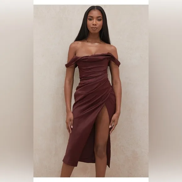 HOUSE OF CB / Rhoda Off the Shoulder Corset Dress brown raisin satin XS