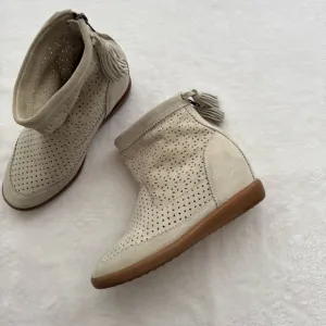 Isabel Marant Basley Cream Perforated Suede Ankle Boots Size 37 Slouchy