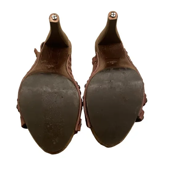 Isabella Fiore Brown Leather Shoes with Studs and rhinestones