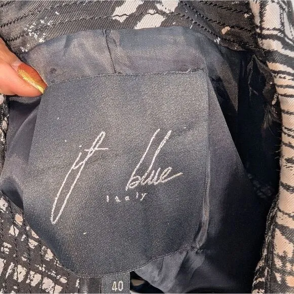 IT BLUE Italy trench coat