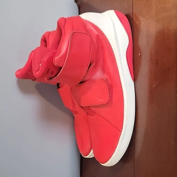 (J4) Nike Marxan Red High Top Basketball shoes sz 12