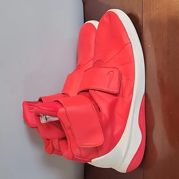 (J4) Nike Marxan Red High Top Basketball shoes sz 12