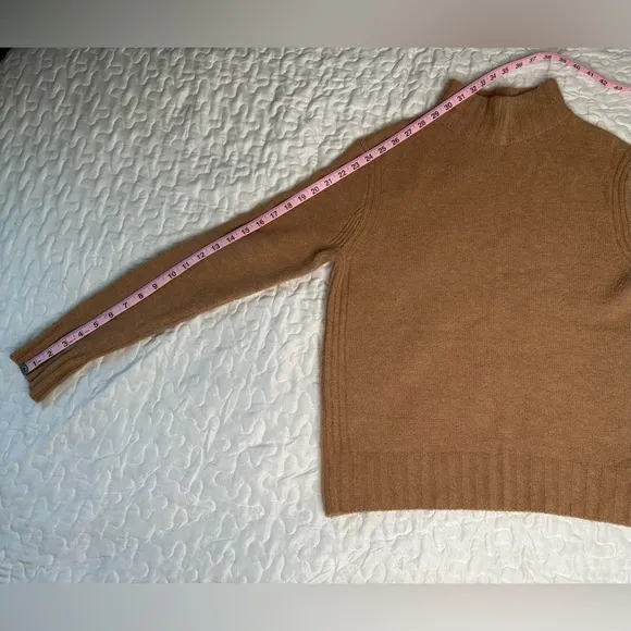 J.Crew Wool Alpaca Blend Turtleneck Sweater Classic Minimalist Neutral Chic Med