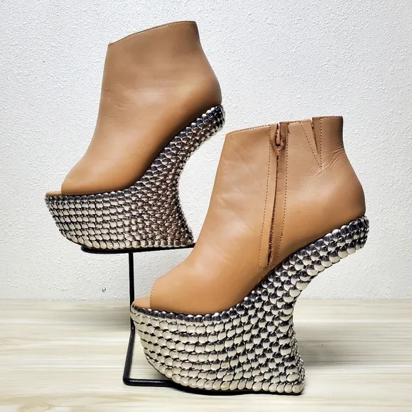 Jeffrey Campbell Night Tick Silver Tan Platform Shoes with Chunky Heel Size 7.5