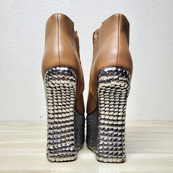 Jeffrey Campbell Night Tick Silver Tan Platform Shoes with Chunky Heel Size 7.5