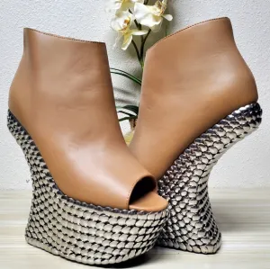 Jeffrey Campbell Night Tick Silver Tan Platform Shoes with Chunky Heel Size 7.5
