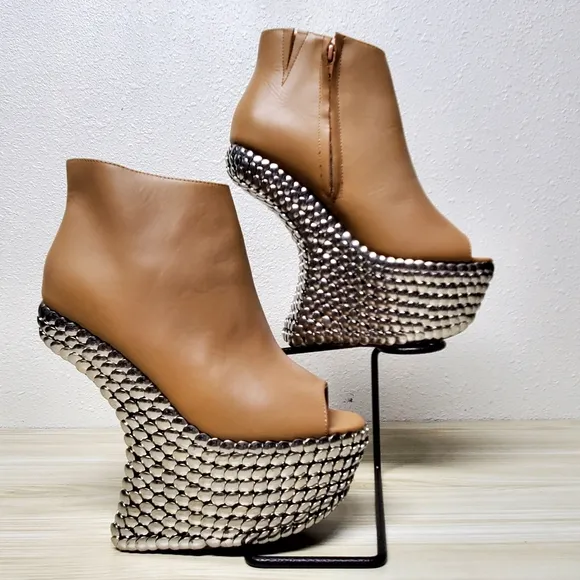 Jeffrey Campbell Night Tick Silver Tan Platform Shoes with Chunky Heel Size 7.5